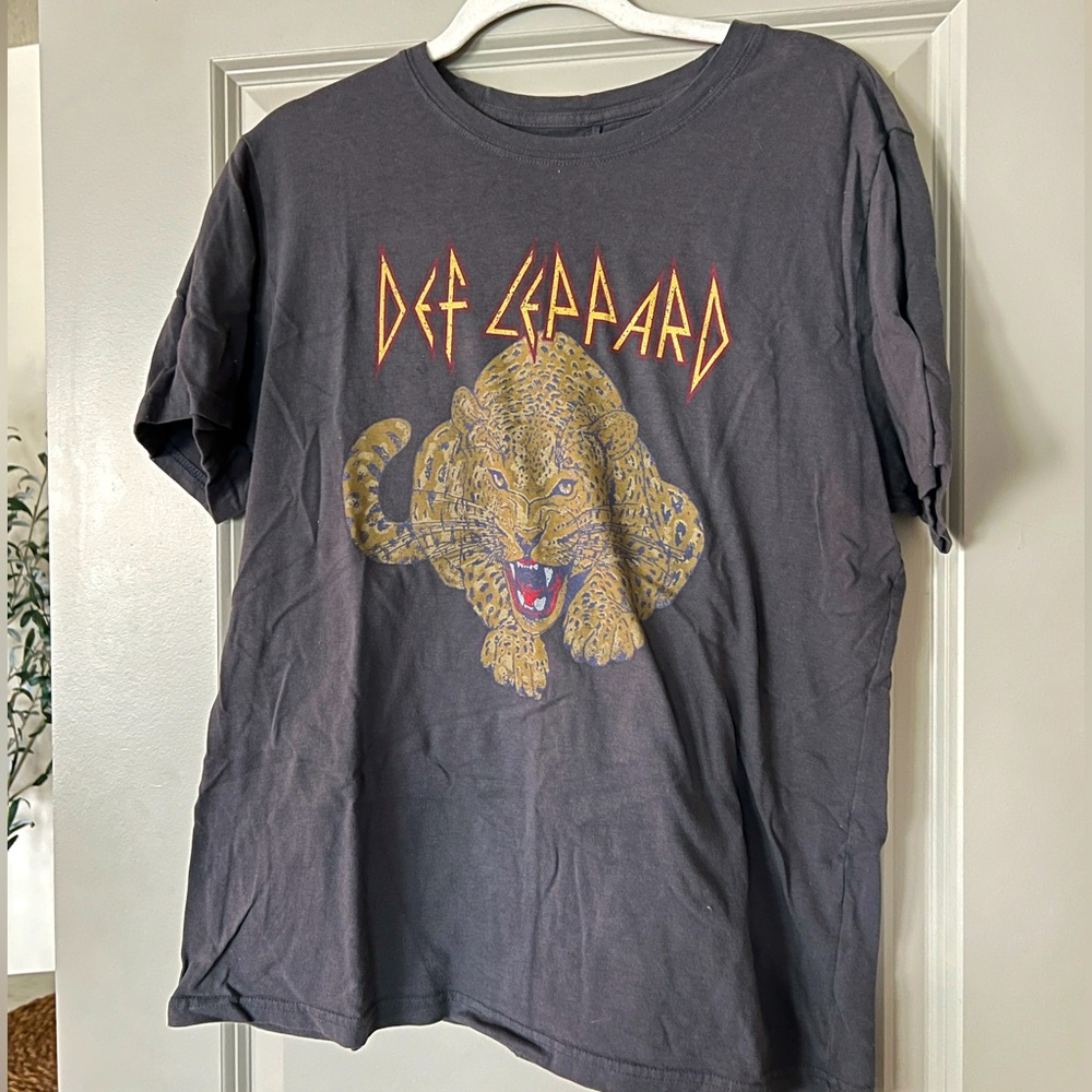 Abercrombie & Fitch Def Leppard Shirt